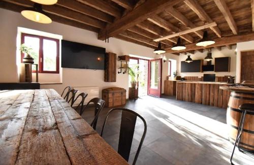 Broue Bed & Breakfast | LE RELAIS DES CALECHES - La Balinaise