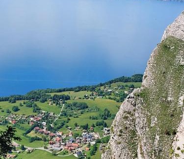 Thollon-les-Memises Apartment | Le Rhodo