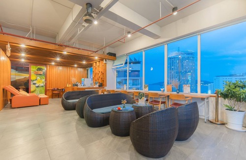 Tran Phu Beach Hotel | Le's Cham Hotel