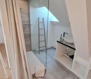 Aubervilliers House | Le Saint Christophe - Mairie d'Aubervilliers ligne 12