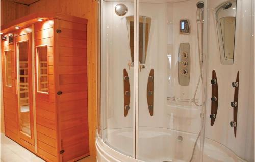 Botassart House | Le Saule