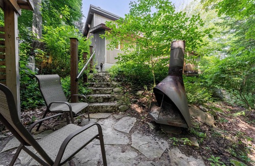 St-Adolphe-d'Howard Ski Chalet | Le Sous-bois | Spa | Fireplaces | Forest | Lake