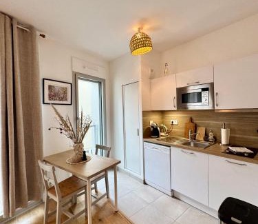 Bourg-l'Eveque Apartment | Le Studio Mail, Centre de Rennes