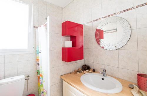 Vieux-Boucau-les-Bains Apartment | Le Studio Rouge de la Gare