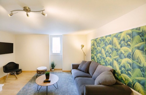 Dobree-Bon Port Apartment | Le Trendy - Charmant Duplex