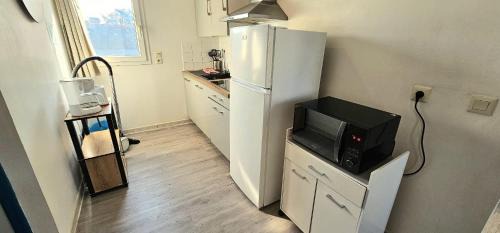 Saint-Meloir-des-Ondes Apartment | Le Tribord T3 étoilé