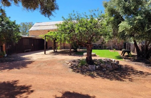 Katrine Apartment | " Le Var" Historic accommodation with Ensuite.