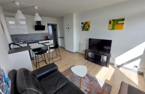 Tarbes Apartment | le Voltaire - T2 neuf face Pyrénées