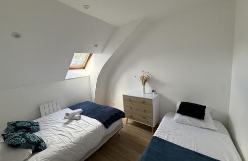 Ecommoy Apartment | Le Voyageur - 7 p - Circuit Rêve au Mans