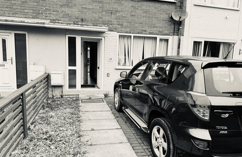 Leeds House | Leeds - 3 Bedrooms - 1Bathroom - Parking - WiFi