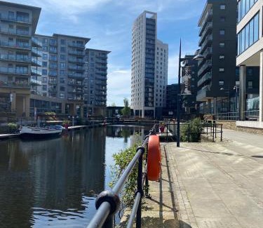 Leeds Apartment | Leeds Dock Apartment