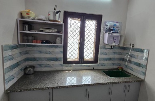 Jabalpur Apartment | Leela homestay - one Bedroom with kitchen