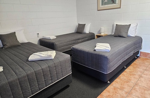 Leeton Hotel | Leeton Centre Motel