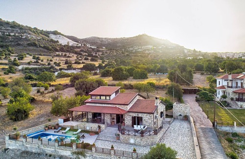 Kato Lefkara Ski Chalet | Lefkara Chalet ideal for 8 guests with mountain and sea view