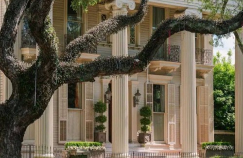 Central Business District Apartment | Legacy BnB Suites