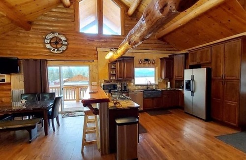 Libby Cabin | Legacy Lodge - Log Home Retreat - 5 bed 2 bath with stunning mountain views !