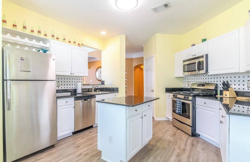 Gulfport Villa | Legacy Villa 1702 - 2 bedroom 2 bath with garage in beachside neighborhood
