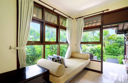 Legian Hotel | Legian Beach Hotel