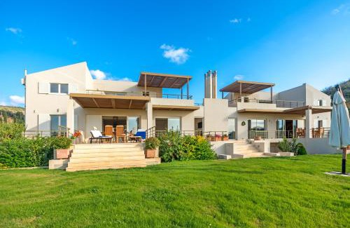 Lavreotiki Villa | Legrena Beach Villa