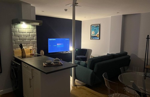 Soho Apartment | Leicester Square 1st Floor Studio