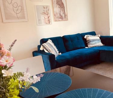 Castle Apartment | ✪ LEISURE/BUSINESS ✪ 1 Bedroom Apt , Free Parking