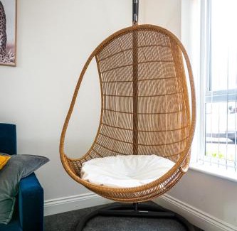 Castle Apartment | ✪ LEISURE/BUSINESS ✪ 1 Bedroom Apt , Free Parking