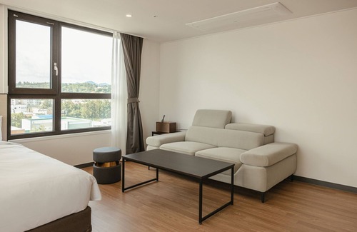 Andeok Hotel | LeMain Hotel Seogwipo