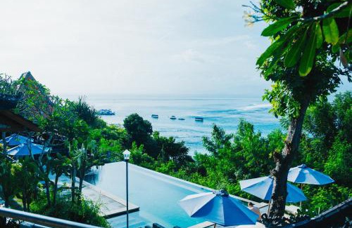 Mushroom Bay Resort | Lembongan Cliff Villas