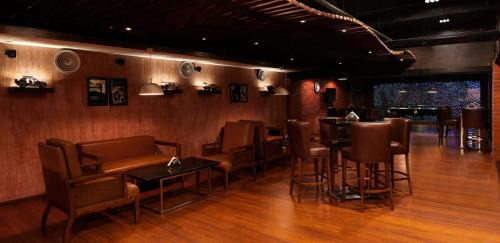 Manapakkam Hotel | Lemon Tree Hotel Shimona Chennai