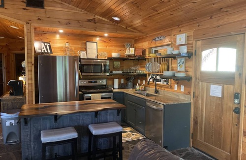 Hochatown House | Lemons Lodge in Beautiful Hochatown Oklahoma