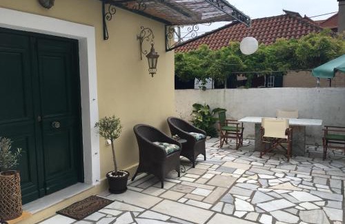 Agia Efimia House | Lena’s traditional villa