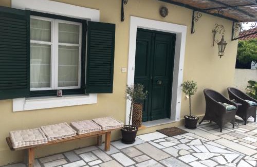 Agia Efimia House | Lena’s traditional villa