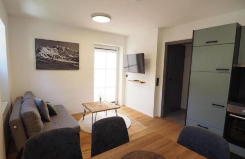 Dienten am Hochkoenig House | Leni