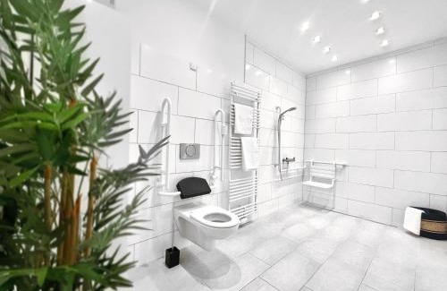 Augustenstraße Apartment | LeNi Living - Riesig! Repräsentativ! Ruhig!