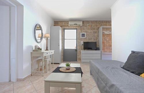 Termenades House | Leo and Emily's House