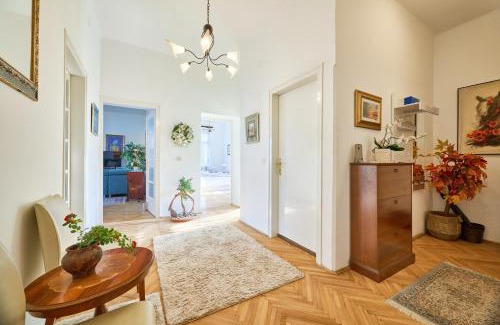 Opatija Apartment | Leona Authentic Beachfront Villa 2BR APT