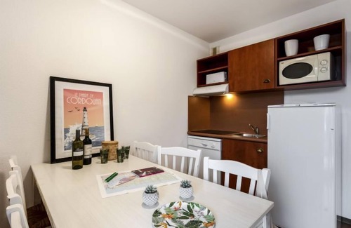 Le Verdon-sur-Mer Apartment | Les Alcyons T3 by Interhome