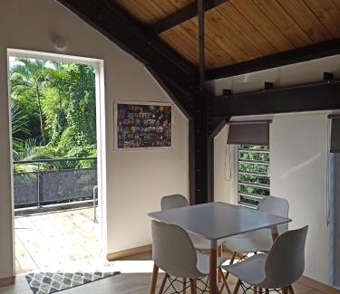 Saint-Joseph Apartment | LES ALIZES
