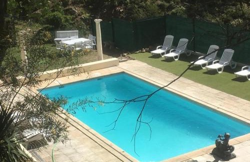 Sainte-Maxime Apartment | Les Amandiers - 5 km de la plage