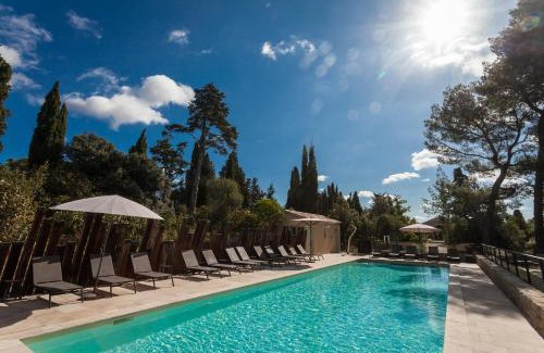 Villalier Hotel | Les Cabanes Dans Les Bois Logis Hôtel