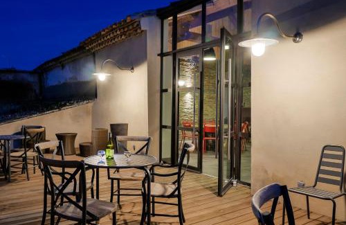 Villalier Hotel | Les Cabanes Dans Les Bois Logis Hôtel