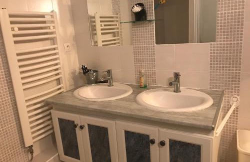 Hyeres Apartment | les campanieres