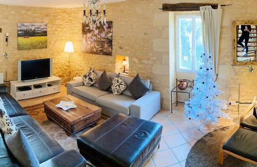 Saint-Crepin-et-Carlucet Villa | Les Charmes de Carlucet-Beaux Reves 3 bed Villa with pool, near Sarlat, Dordogne