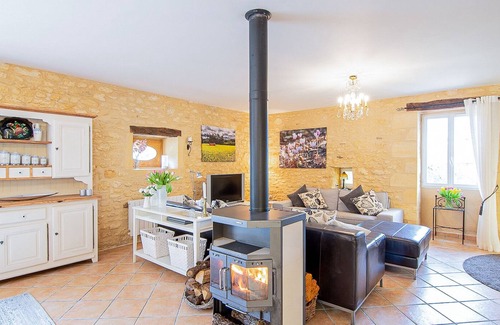Saint-Crepin-et-Carlucet Villa | Les Charmes de Carlucet-Beaux Reves 3 bed Villa with pool, near Sarlat, Dordogne