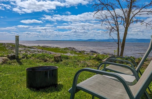 Cap-Saint-Ignace Ski Chalet | Les Chalets Bleus - Small cottage with spa by the water - Cottage 3