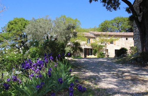 La Garde-Adhemar Bed & Breakfast | Les Esplanes