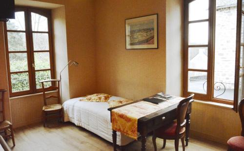 Chataigneraie Cantalienne Bed & Breakfast | Les gîtes du bourg