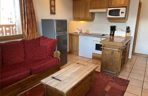 Montalbert Apartment | LES GRANGES 15, FOR 6-8 PEOPLE.