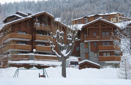Montalbert Apartment | LES GRANGES 15, FOR 6-8 PEOPLE.