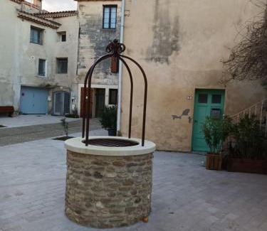 Aramon Bed & Breakfast | les greniers du château